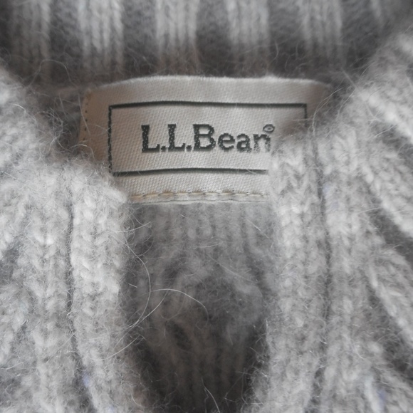 LL Bean Gray Wool Cableknit Sweater XS - Picture 6 of 6